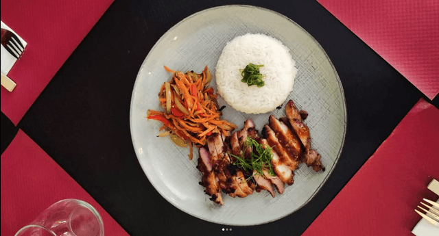 Poulet grillé au charbon