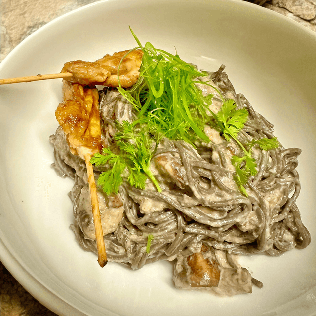 Soba à la crème coco-champignons bruns